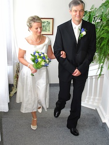 Svatební šaty a kravata - komplet